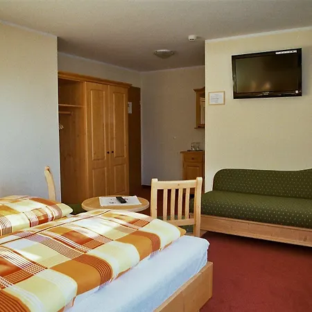 Am Zechengrund Pensión 3*