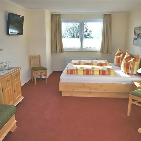 Guest house Am Zechengrund 3*